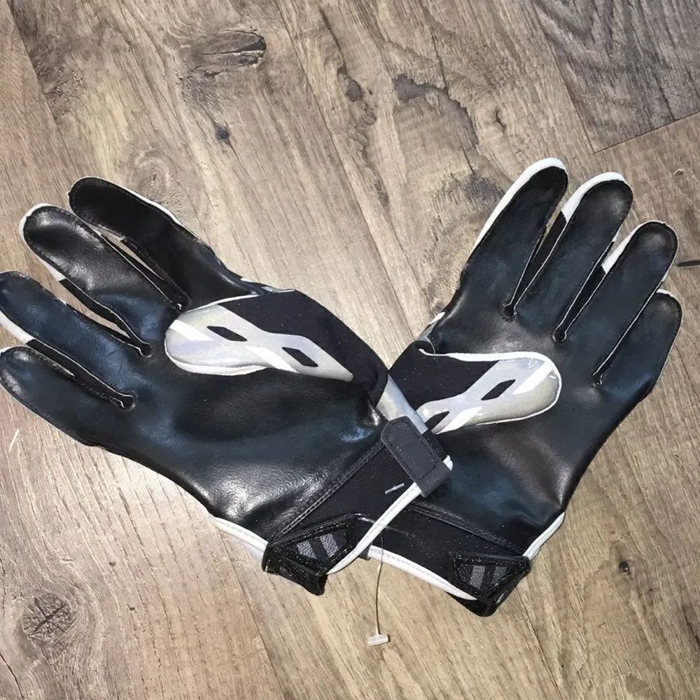 Black Gray NIKE receivers NFL Football Gloves XL